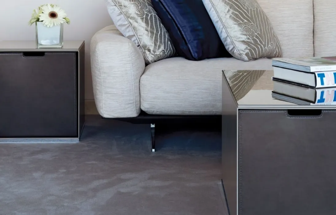 Tavolino in metallo verniciato Infinity di Flexform
