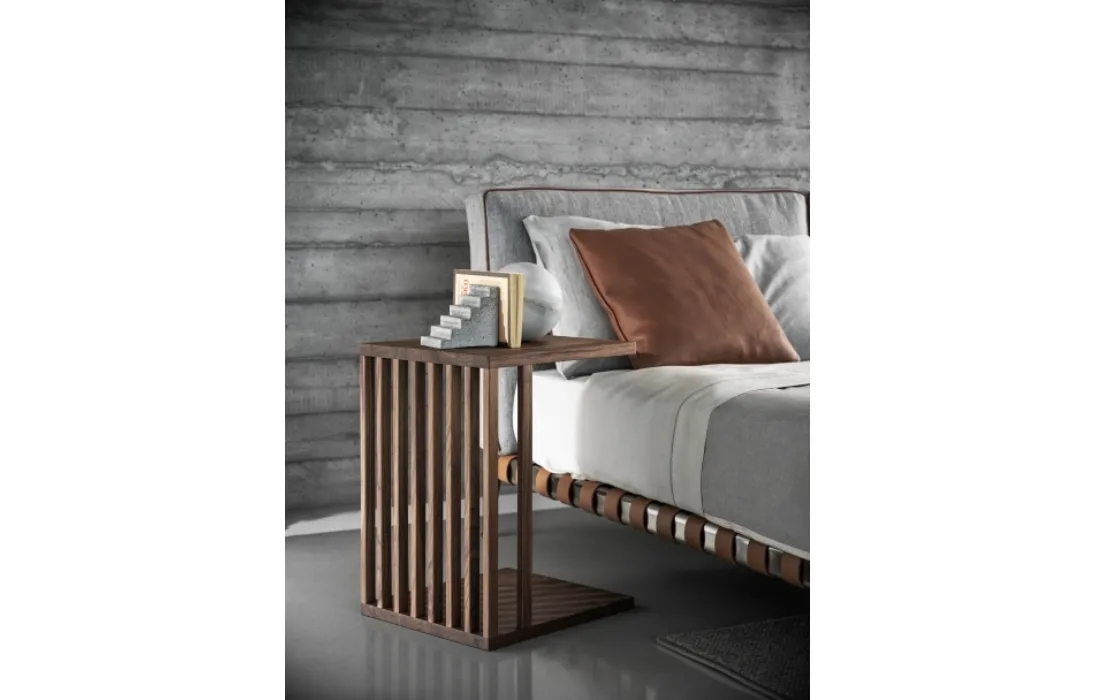 Tavolino da appoggio in legno massello Vienna di Flexform