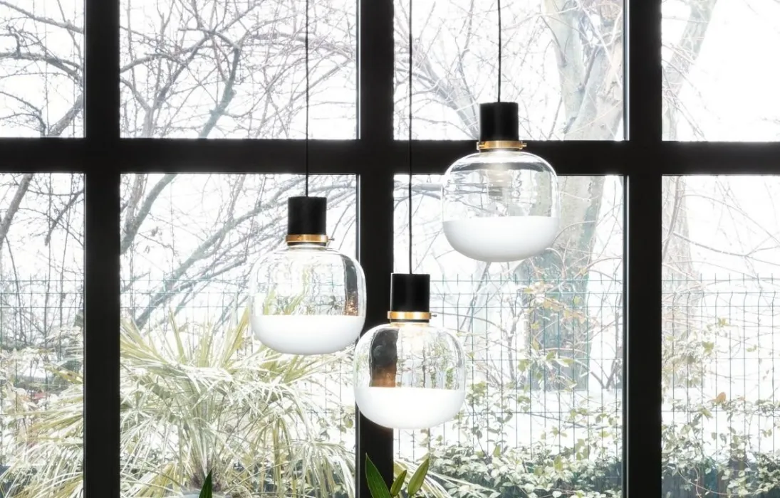 Lampada in vetro con finitura trasparente e satinata Ghost Sospensione di Midj