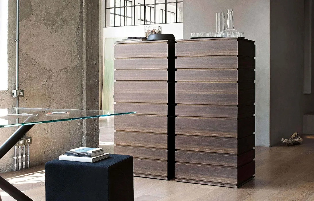 Cassettiera con nove cassetti in essenza Rovere termotrattato Nine di Lema