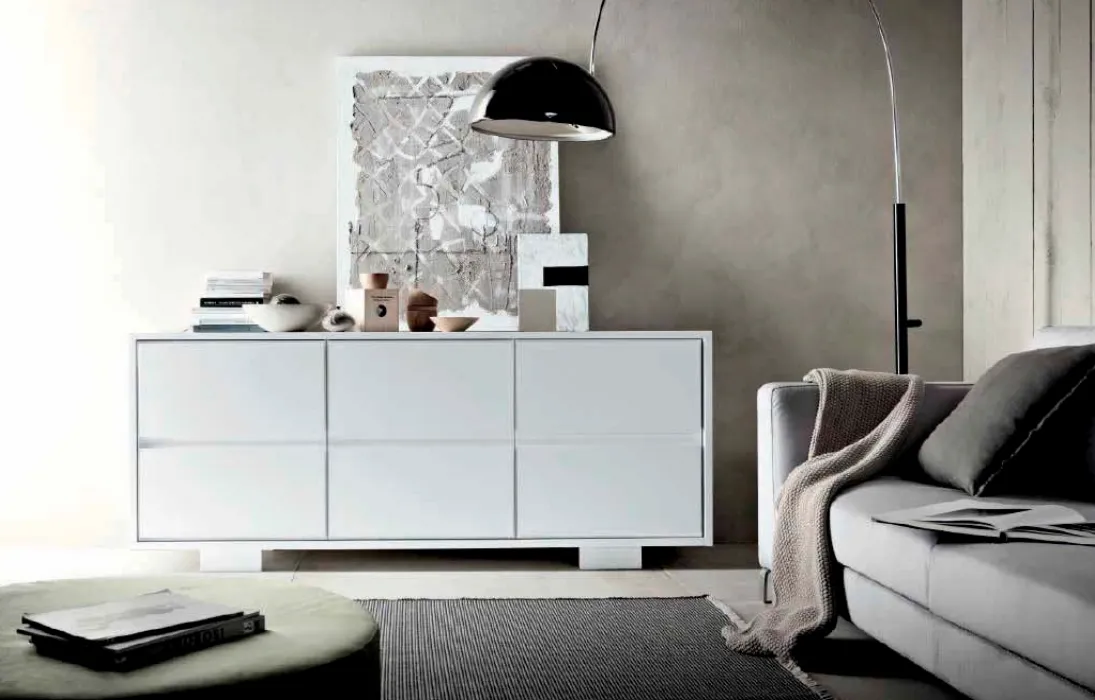 Madia a tre ante in laccato bianco opaco Living di FGF Mobili