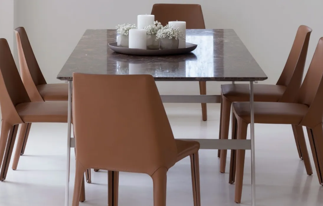 Tavolo in metallo e marmo Soffio di Flexform