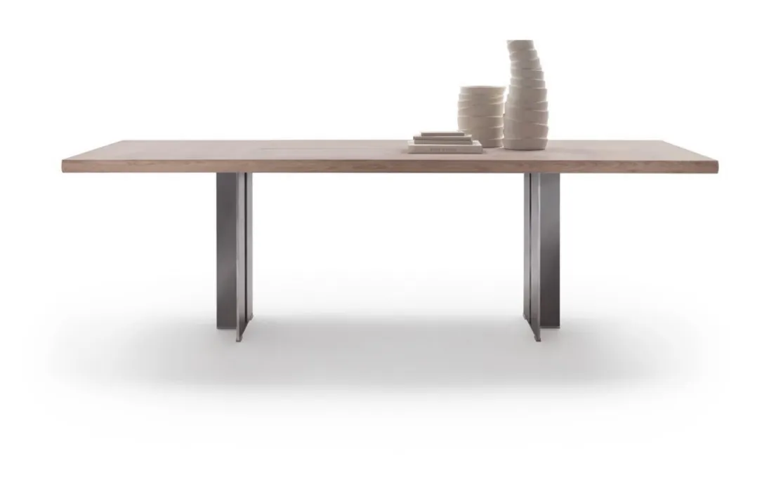 Tavolo moderno in metallo e legno Spello di Flexform