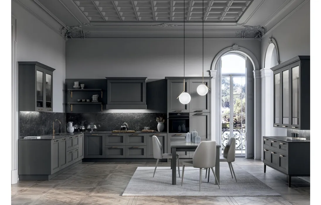 Cucina Classica angolare in laccato opaco Grigio e top in laminam Nero Greco Meg di Arredo3